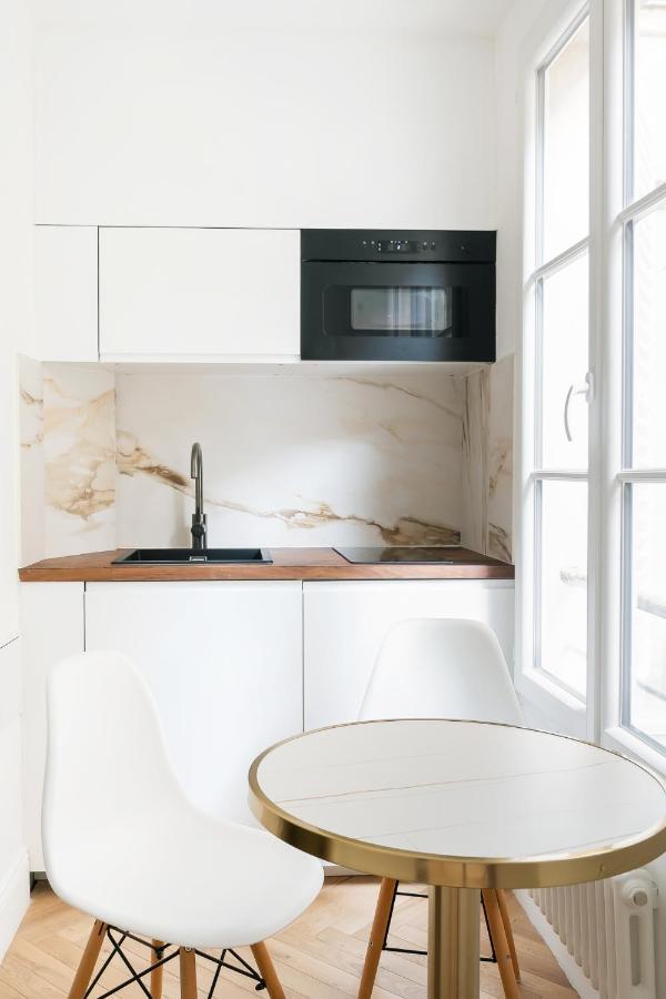Paris Eiffel Apartment Luaran gambar